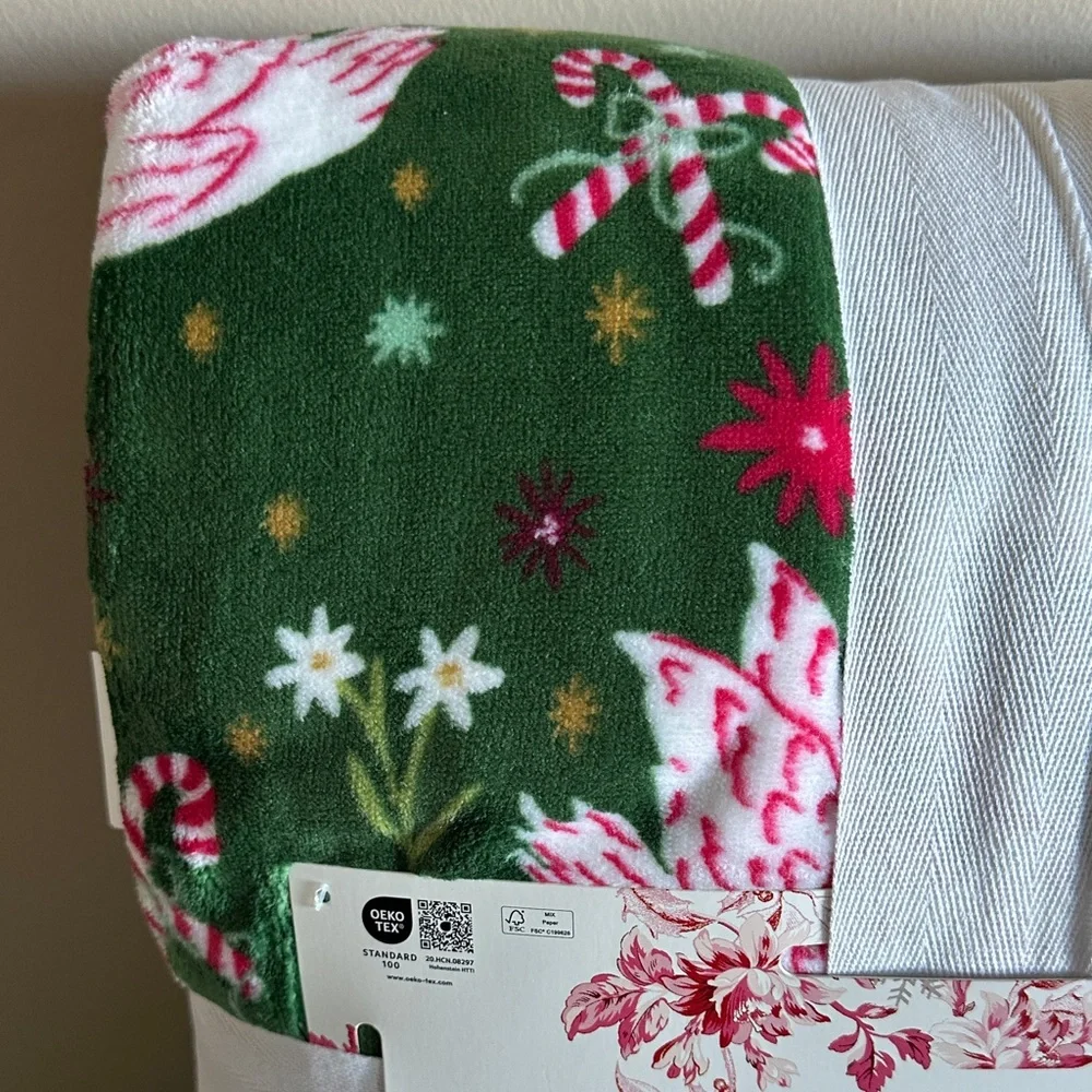Shabby Chic Holiday Christmas Blanket Swan 🦢 Candy Cane Queen NEW!